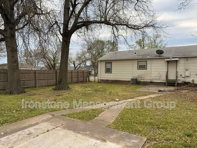 Building Photo - 3503 W 43rd St