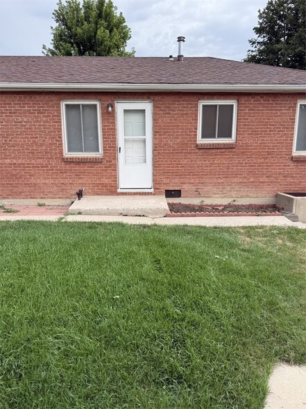 Building Photo - 1311 E Caramillo St
