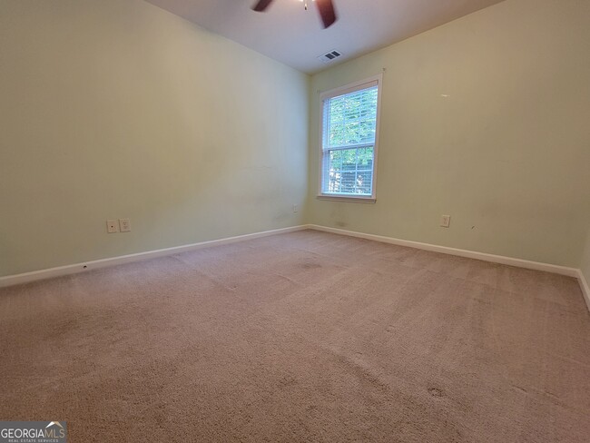 Building Photo - 6162 Deluna Way