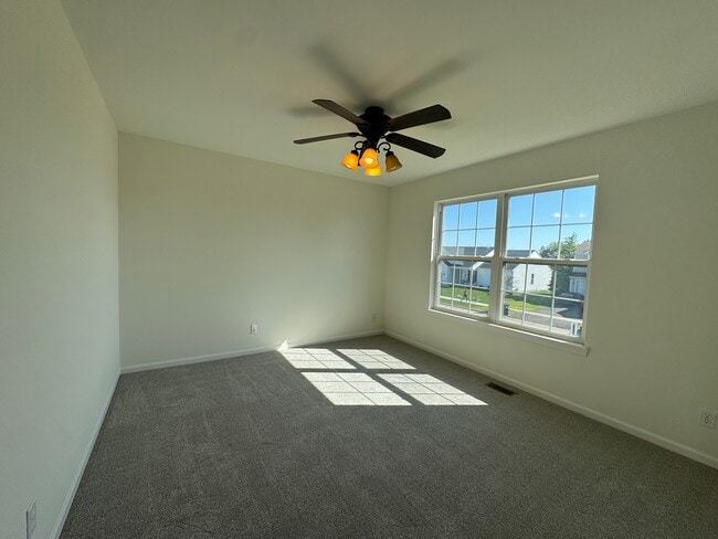 Building Photo - 405 Preserve Dr