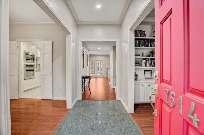 Building Photo - 7514 Olympia Dr