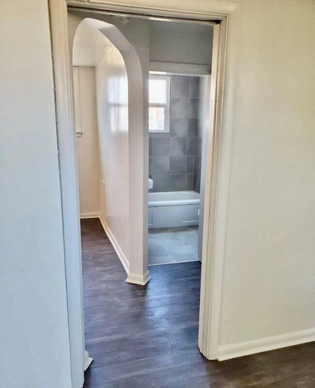 Building Photo - One Bedroom Apartment in Greeley Available Now!