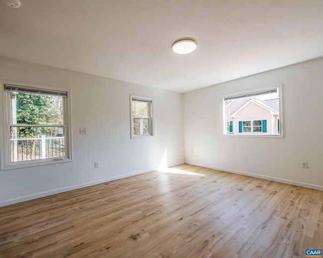 Building Photo - 2308 Center Ave