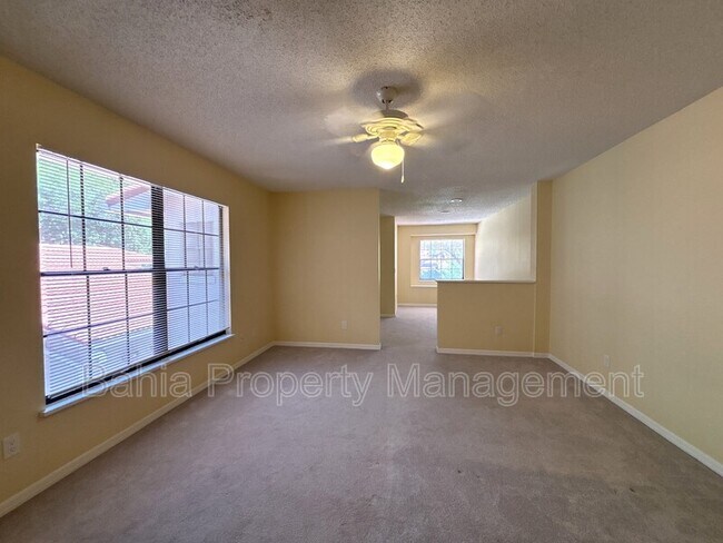 Building Photo - 8048 Sandpoint Blvd