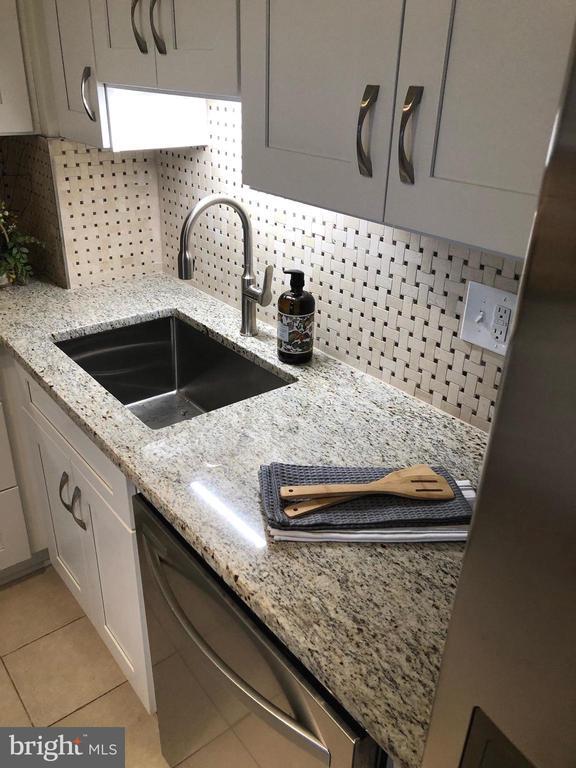 Building Photo - 3310 N Leisure World Blvd