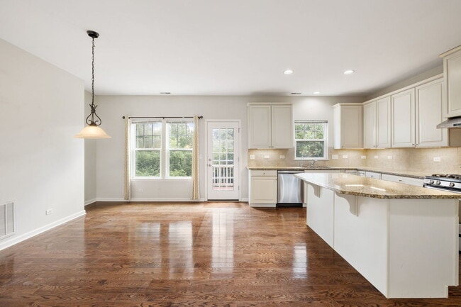 Building Photo - 3465 Bradbury Cir