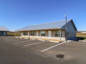 Building Photo - Furnished Apartments close to Athens and TVA Brownsferry