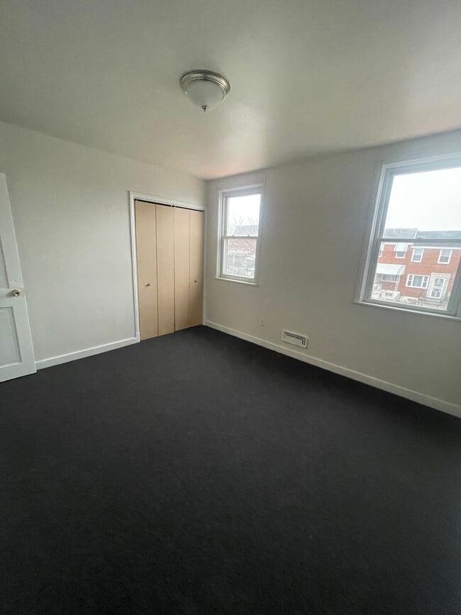 Building Photo - Greencrest