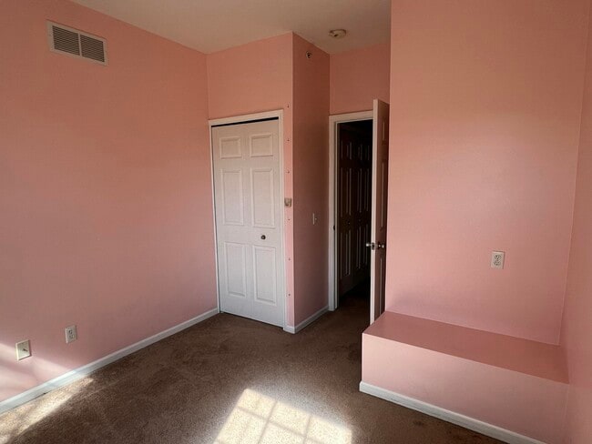 Building Photo - 794 Summerfield Dr