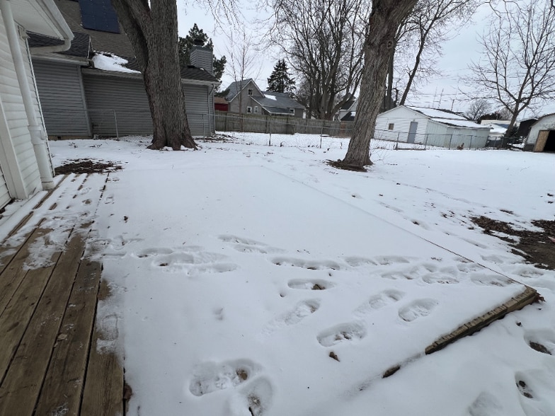 Building Photo - 108 E Cleveland St