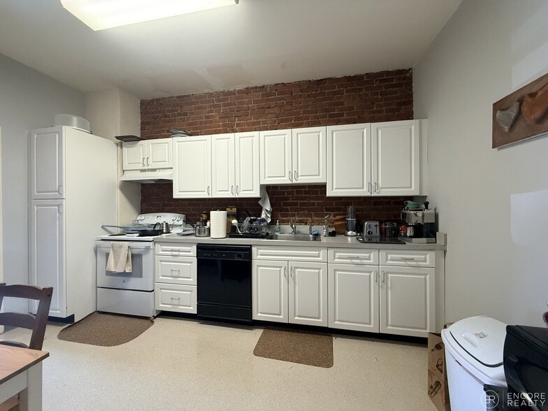 Building Photo - 12 Littell Rd