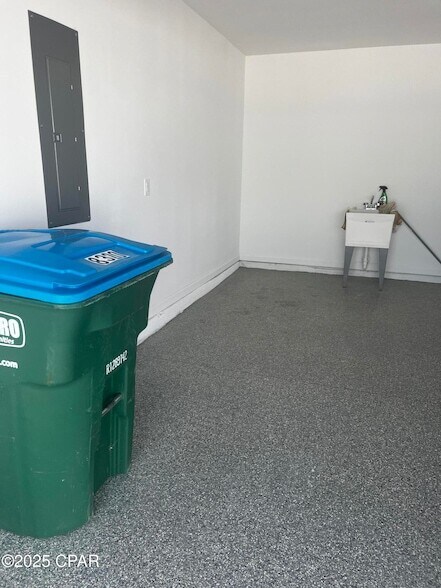 Building Photo - 8320 Jollymon Wy