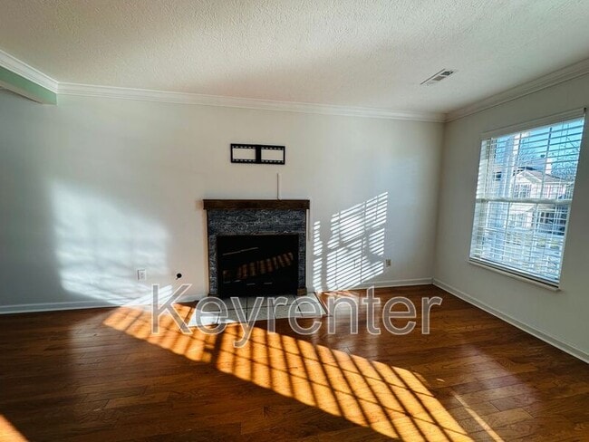 Building Photo - 10809 Topview Ln