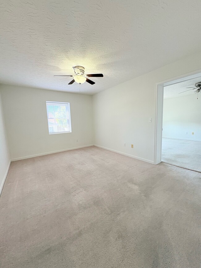 Building Photo - 24 Rosette Ln
