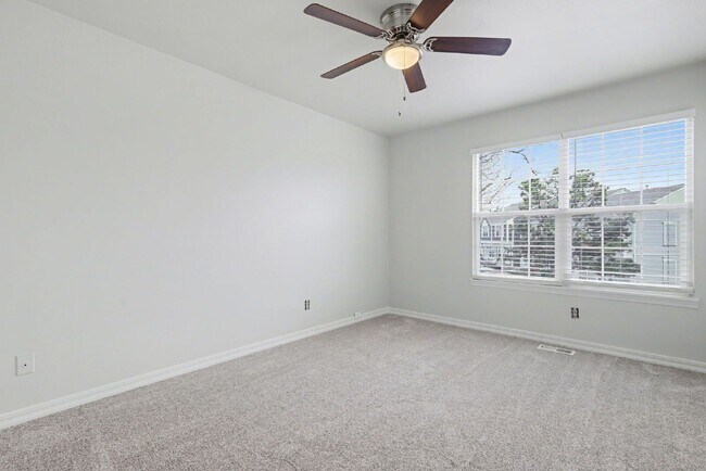 Building Photo - 4152 Charleston Dr