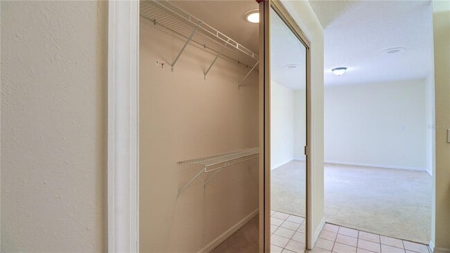 Building Photo - 15206 W Pond Woods Dr