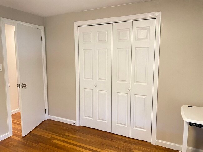 Building Photo - 15 Winchester Dr