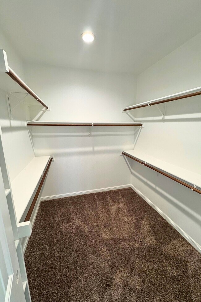 Building Photo - 1608 Bandolier Dr