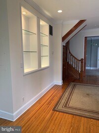 Building Photo - 15 Seaton Pl NW