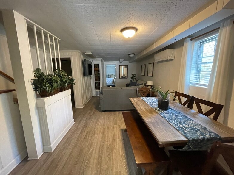 Building Photo - 4620 Fort Ave