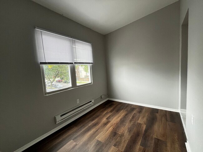 Building Photo - 1801 N Lotus Ave