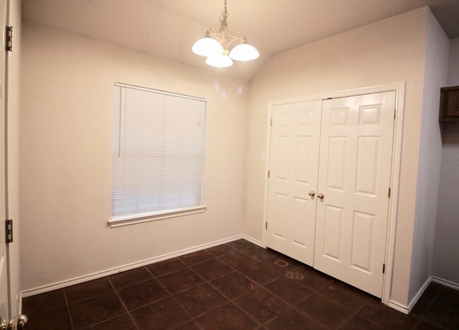 Building Photo - FOR LEASE! - 2 Bedroom - 2 Bath + 2 Car Ca...