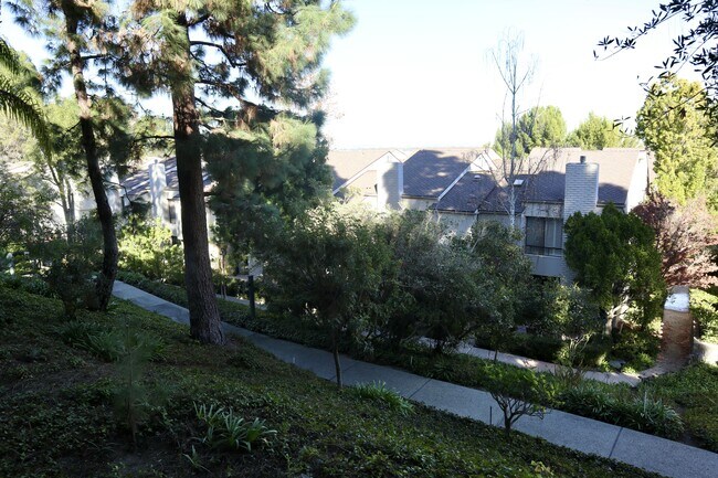 Building Photo - 3605 W Hidden Ln