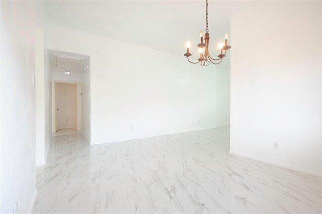 Building Photo - 7103 Bryton Park Dr