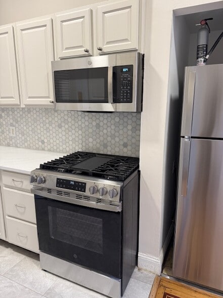 Brand new appliances - 2221 Saint Paul St