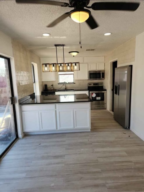 Building Photo - 1533 Bosque Dr