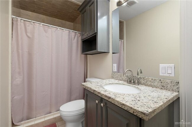 Building Photo - 13 S 15th St