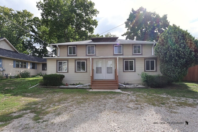 Building Photo - 33791 N Oak St