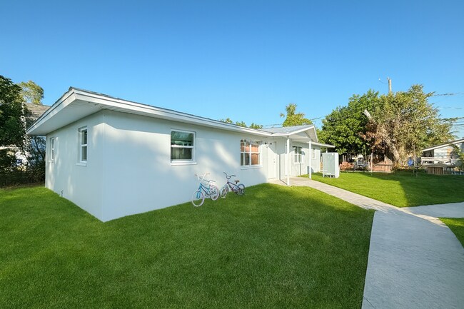 Primary Photo - 5451/5453 ELEVENTH AVE