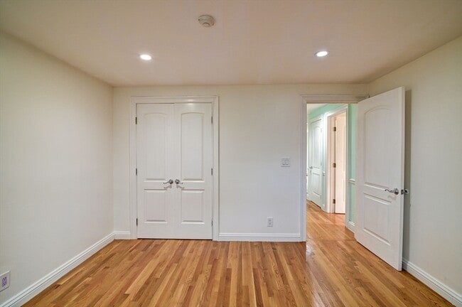 Building Photo - 3 Tara Dr