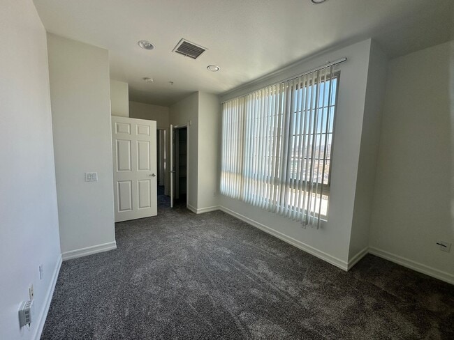 Building Photo - 1465 C St