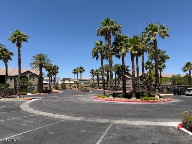 Building Photo - 8250 N Grand Canyon Dr