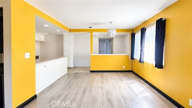 Building Photo - 946 W 220th St