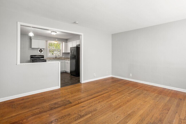 Primary Photo - 120 Gruenwald Ave