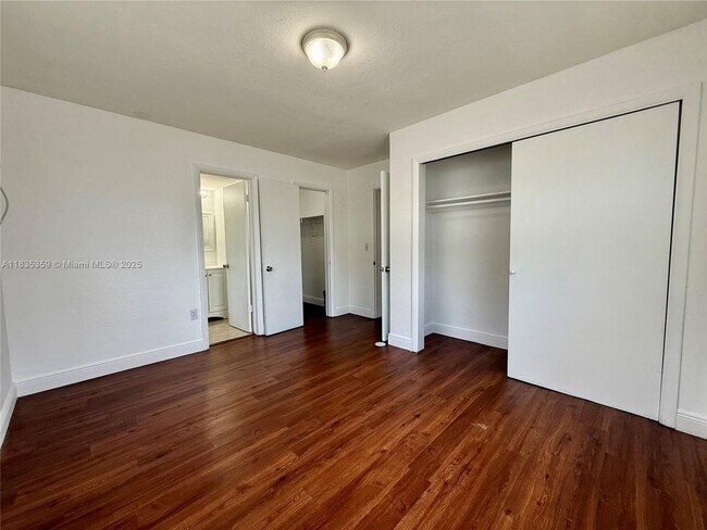 Building Photo - 6780 SW 44th St