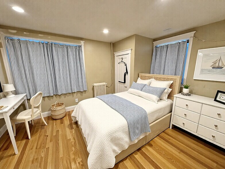 Building Photo - 56 Egmont St