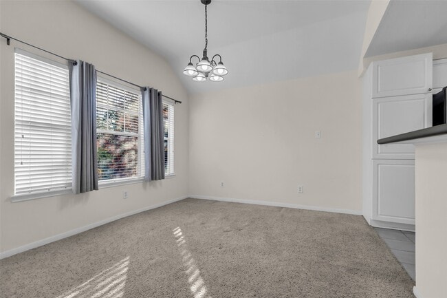 Building Photo - 15 Scarlet Woods Ct