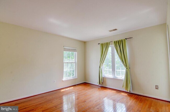 Building Photo - 5861 Governors Hill Dr