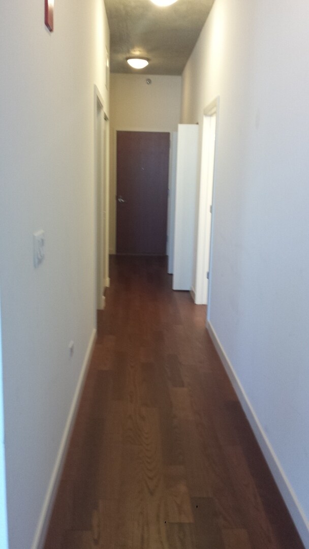 Building Photo - 235 W Van Buren St