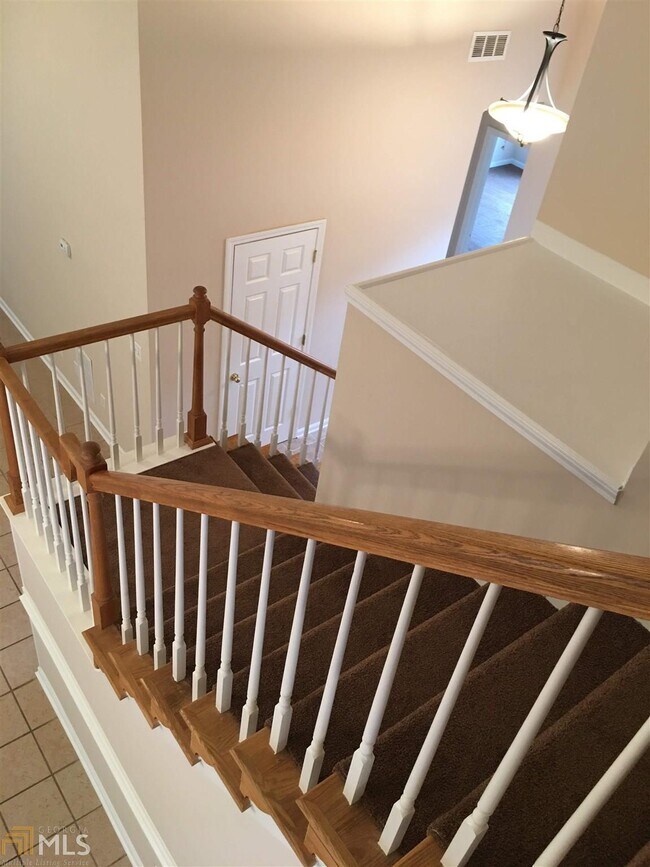 Building Photo - 111 Clarin Way
