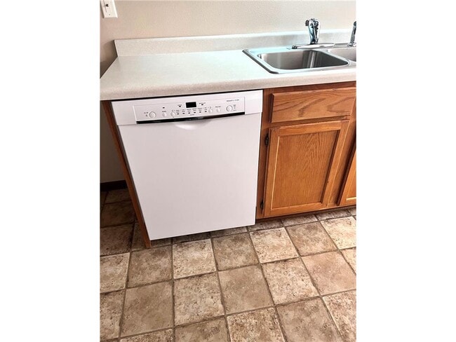 Building Photo - 1706 Lincoln Ave