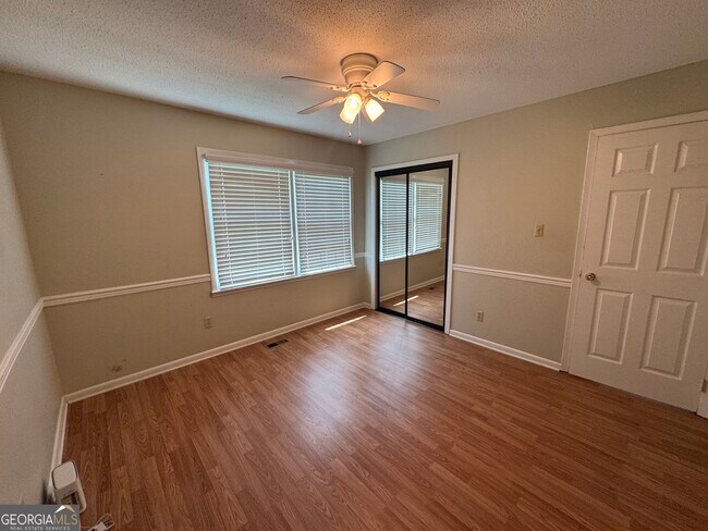 Building Photo - 209 Todd Cir