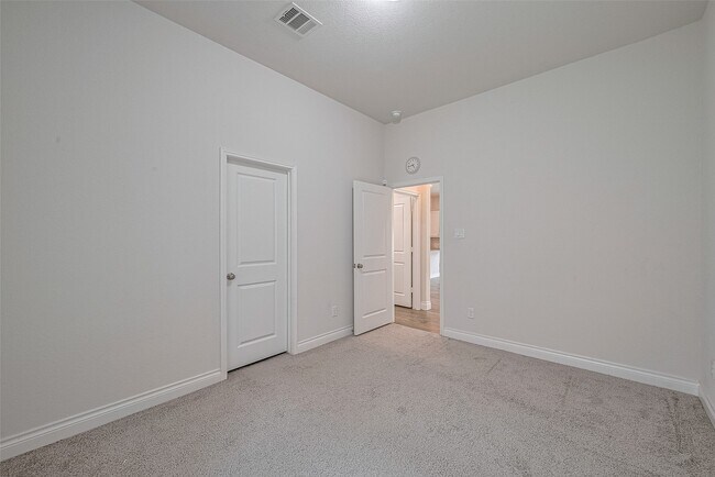 Building Photo - 6906 Montclair Colony Trl