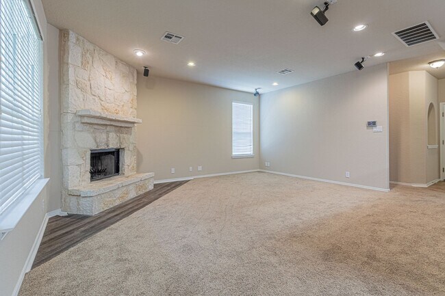 Building Photo - BEAUTIFUL 3 BD/2.5 BA IN SCHERTZ READY FOR...