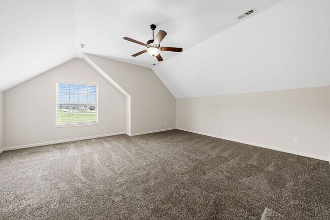 Building Photo - 4 Bedroom Pet Friendly Home For Rent!