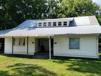 Building Photo - Main Street